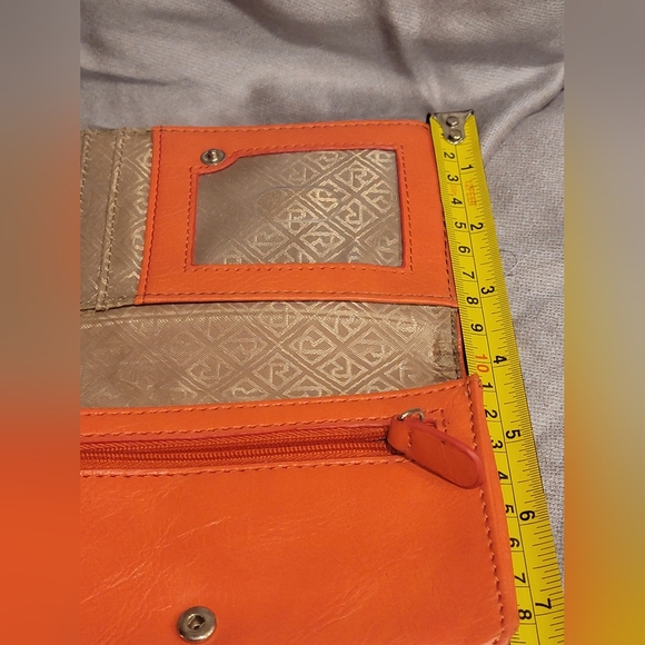 Relic by Fossil Women's Wallet Orange Wristlet w/Snap Closure - Picture 4 of 10